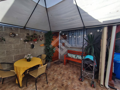 Casa En Venta De 3 Dorm. En Puente Alto