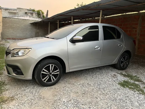 Renault Logan 1.6 Expression / Life +
