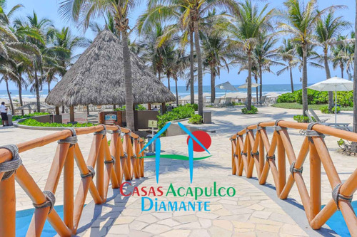 Cad La Isla Fiji Y4. Terraza Con Vista A Las Áreas Comunes