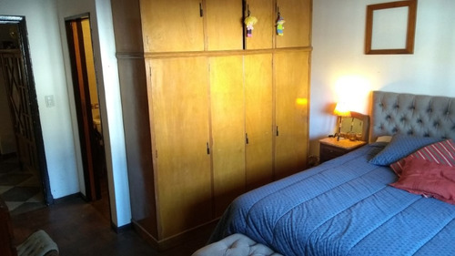 Venta De Pintoresca Casa En Ph Al Frente