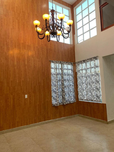 Edificio En Venta En Colonia La Magdalena, Toluca, Estado De México