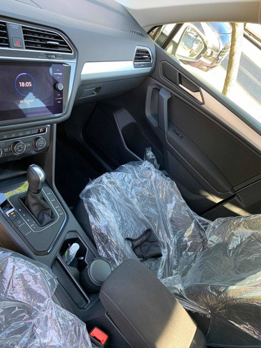 Imagen 9 de 11 de Volkswagen Tiguan Allspace 2020 1.4 Tsi Trendline 150cv Dsg