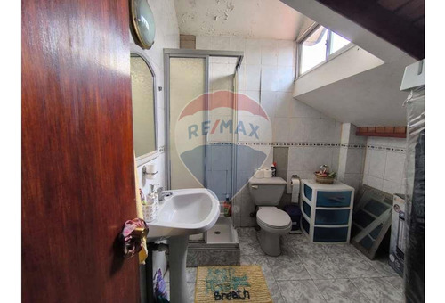 Venta De Amplia Y Cómoda Casa En Maipú
