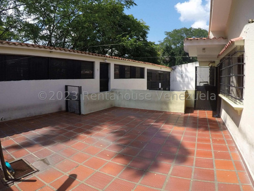 Amplia Casa Ubicada En Zona Norte, Con Destino Como Posada 23-23727, Eloisa Mejia