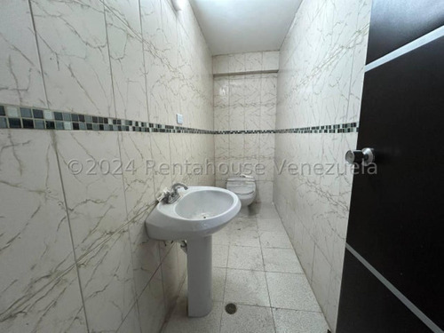 Milagros Inmuebles Edificio Venta Barquisimeto Lara Zona Centro Economica Residencial Economico Comercial Código Inmobiliaria Rent-a-house 24-21318