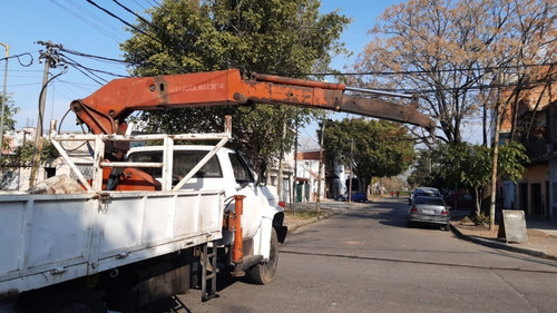 Imagen 4 de 9 de Chevrolet 714 Con Hidrogrua