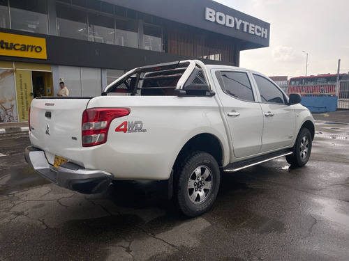 Mitsubishi L200 2.5l