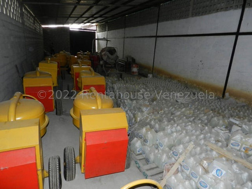Ji 24-2888. Alquiler De Galpón De 2000m2 Ubicado En Guarenas. Rah