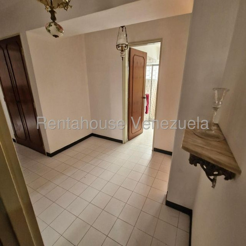 Se Vende Apartamento En Los Caobos 25-17605 Rl