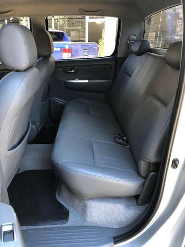 Toyota Hilux 3.0 Srv 4x4 Manual
