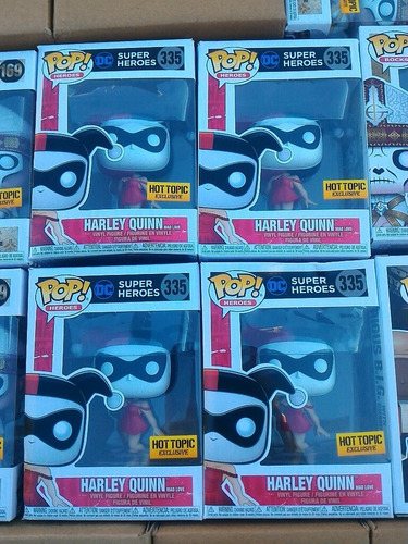 Funko Pop! Harley Quinn #335 (hot Topic)