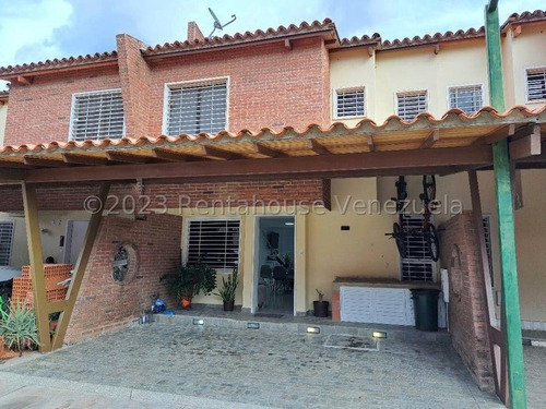 Townhouse Venta Villa Jardin San Diego Carabobo Leida Falcon 24-565 Lf