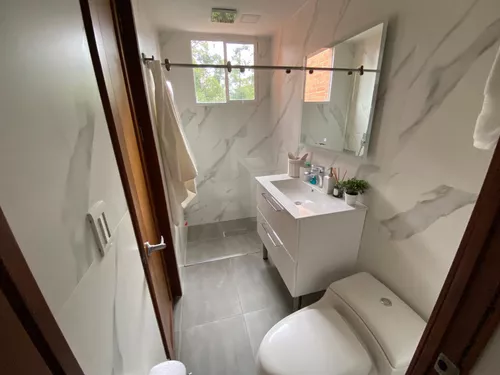 Apartamento En Venta En El Poblado, La Calera. Cod V12467