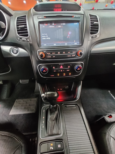 Imagem 10 de 15 de Kia Sorento 3.5 V6 Ex 7l 4wd