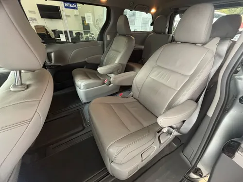 Toyota Sienna 3.5 Xle Piel At