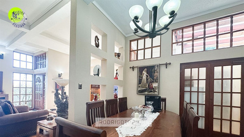 Casa En Venta De 3d, 3b, 2e, Bodega En Villa Lomas De Penco