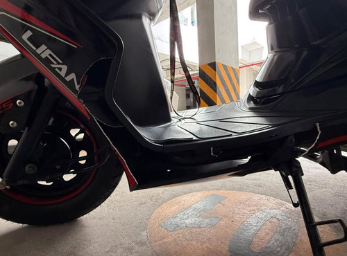 Moto Lifan 2021 (2858 Kms) Incluye Casco, Cadena Y Cobertor