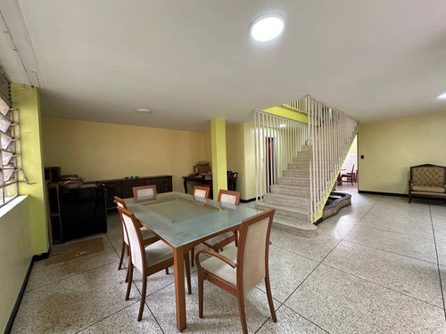 Casa En Venta, Los Dos Caminos