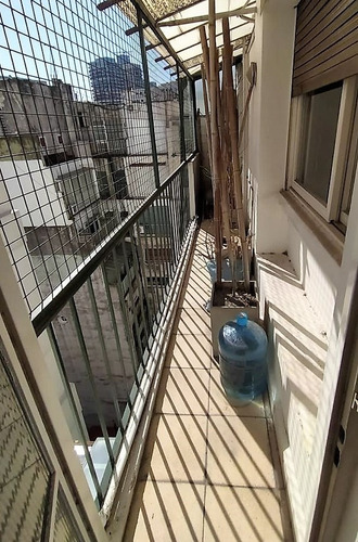 Imagen 8 de 9 de Departamento / Oficina De 2 Cómodos Ambientes Con Balcón. Excelente Ubicación !!!