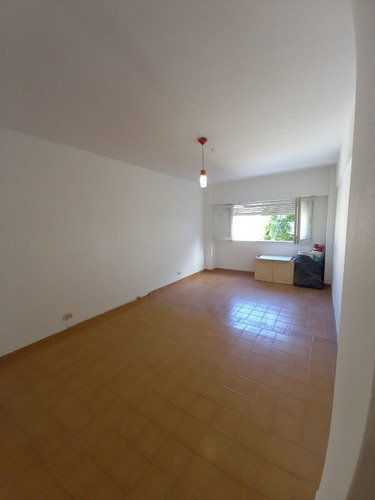 Imagen 3 de 11 de Departamento En Venta En Abasto