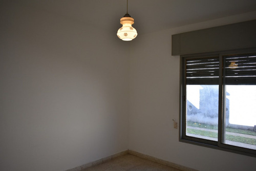 Casa+ Galpón En Venta Sobre Sgto Cabral Sjn