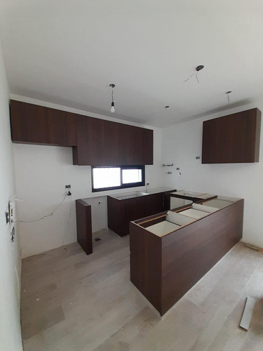 Casa En Arguello A Estrenar Con Pileta