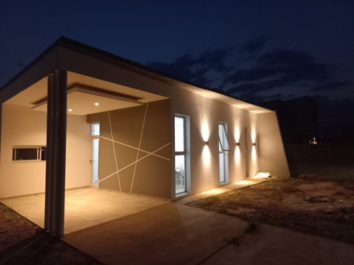 Casa En Venta En Las Quintas 2