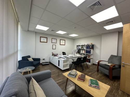 Oficina En Venta, Edificio España, Talca
