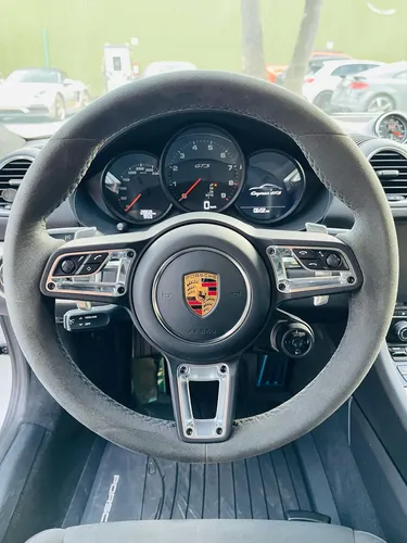 Porsche Cayman 2022