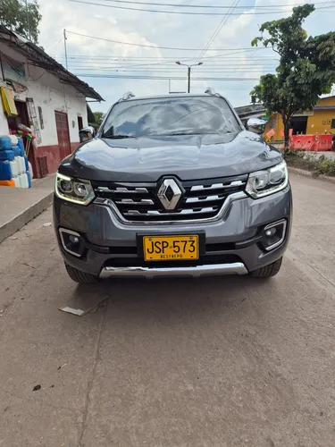 Renault Alaskan Full equipo