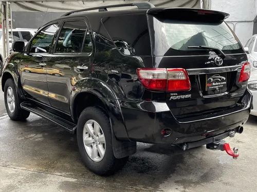 Toyota Fortuner Sr5 At 3000cc Td 4x4