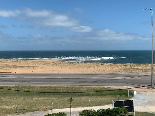Imagen 10 de 12 de Apartamento Frente Al Mar - Dos Dormitorios