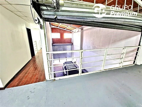 Bodega Amplia Lista Para Logística Y Distribución, Santiago
