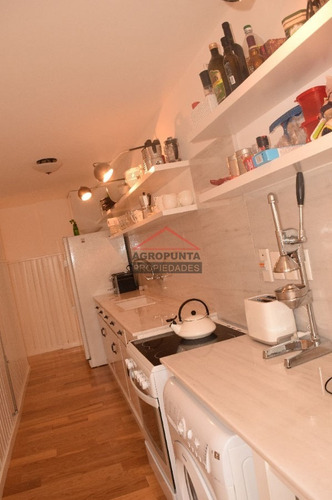Apartamento En Peninsula, 2 Dormitorios *- Ref: 3013