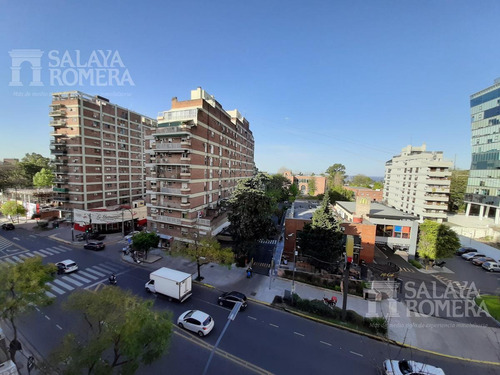 Imagen 2 de 29 de Venta Departamento 3 / 4 Ambientes Con Balcón Vista Al Rio Olivos