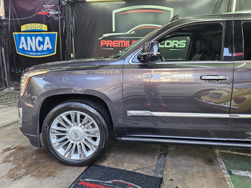 Cadillac Escalade ESV 6.2 Platinum At