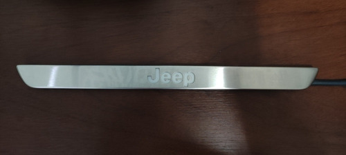 Platina Iluminada Estribos Jeep Grand Cherokee 2011 