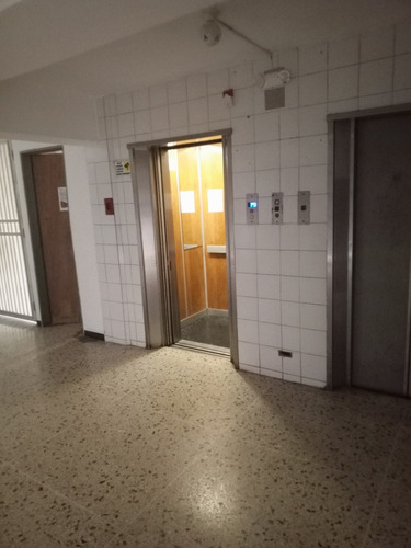 Venta . Apartamento. Los Rosales. Caracas 157023
