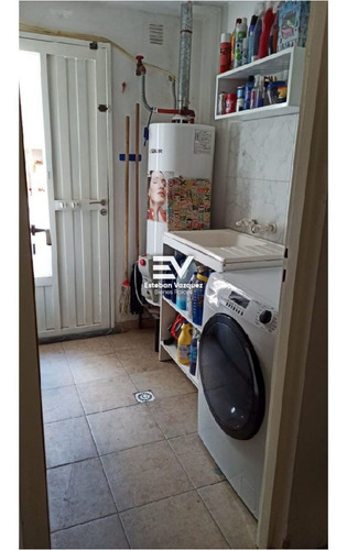 Imagen 5 de 14 de Venta. Casa 5 Dormitorios. B° Marechal. 225 Mts Terreno + 195 Mts Cub! Piscina. Recibo Permuta