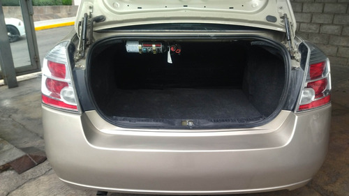Nissan Sentra 2.0 Custom Cvt