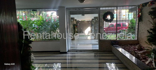 Apartamento Piso Medio Remodelado 160 M² 3h, 3b, 1p, Residencias Puerto Santo Con Piscina Pozo De Agua En Venta En Los Palos Grandes Avenida 4ta Y 5ta Transversal Caracas
