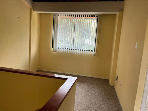 Imagen 9 de 19 de Casa De 3 Dorm. De Arriendo Alquiler Dentro De Conjunto En El Valle De Los Chillos