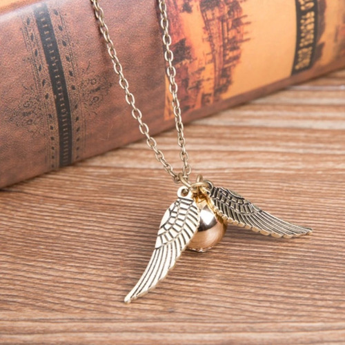 Imagen 5 de 5 de Collar Snitch Dorada Harry Potter Quidditch Excelente Regalo