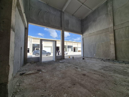 Nave Industrial En Venta En Punta Cana, Bávaro, Doble Altura