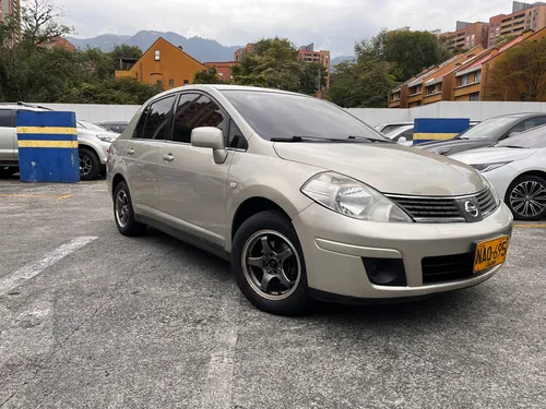 Nissan Tiida 1.8 Emotion 4 p