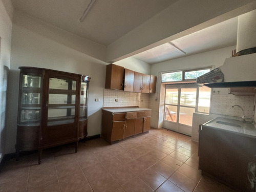 Vendo Casa Con Amplio Terreno, 200mts Plaza Armas - Chillán