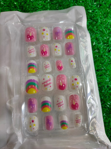Imagen 4 de 8 de Set De Uñas Postizas Para Niñas Con Pega