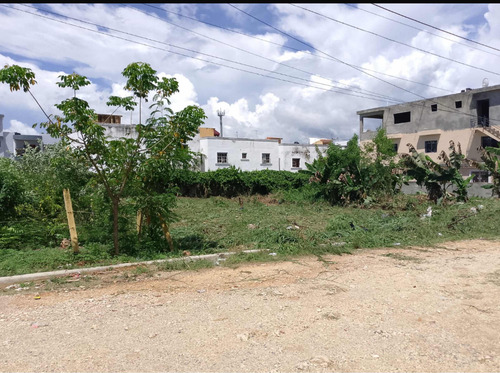 Solar En Residencial Amalia En Santo Domingo Este