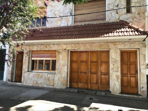 Casa De 3 Dormitorios En Alquiler