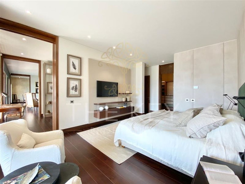 Casa De 4d Con Jardin, Piscina, Quincho Y 4 Est.las Condes